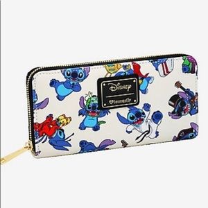 Loungefly Exclusive Disney Stitch Wallet